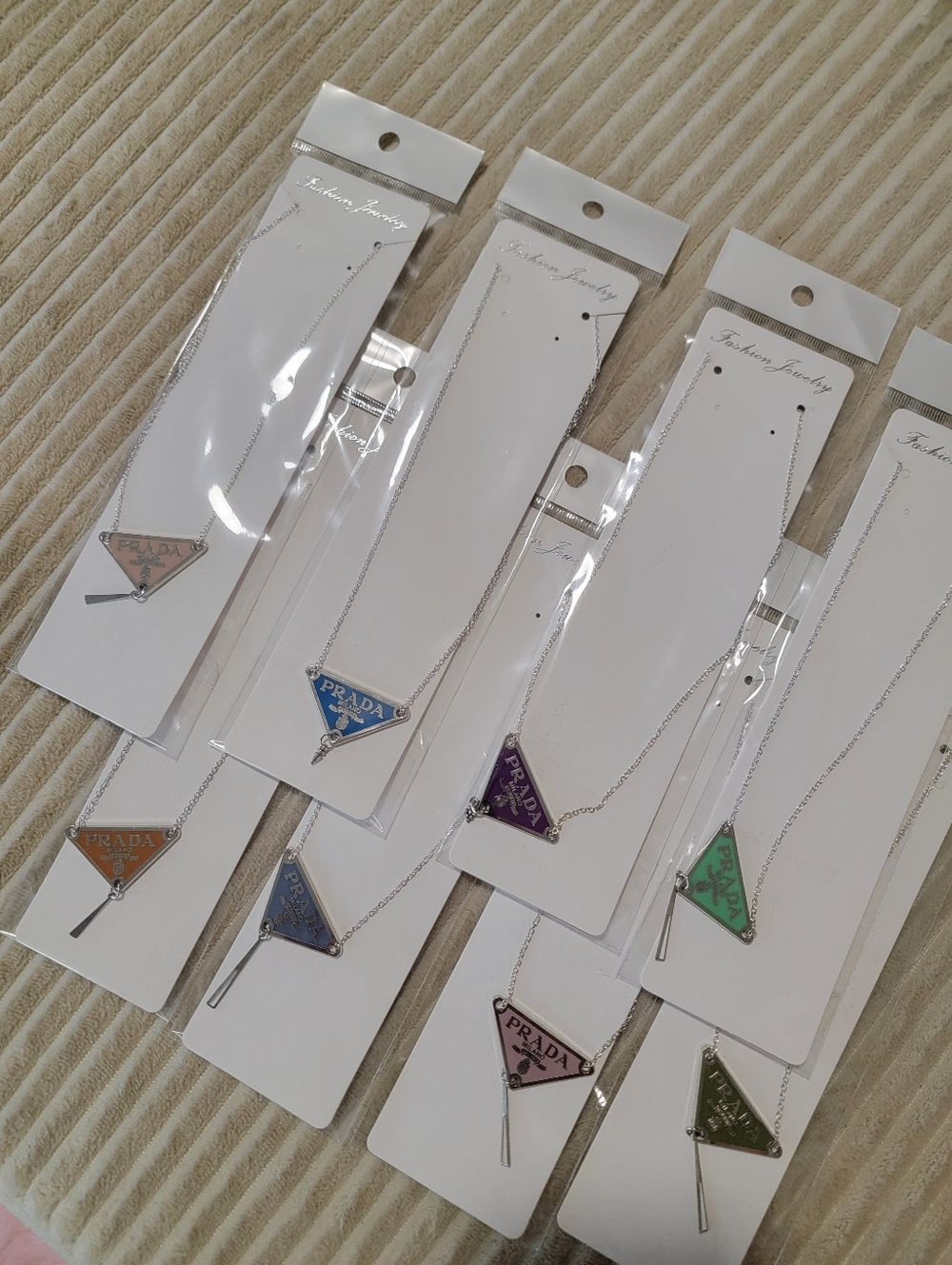 1pc Stylish Necklace with Triangle Pendant